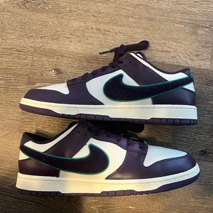 Nike Dunk Low 'Chenille Swoosh - Grand Purple'